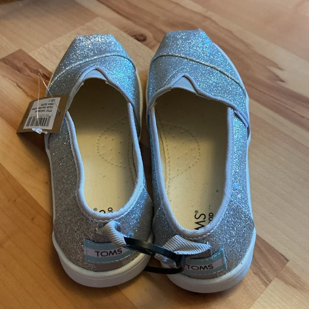 Girl glitter toms shoes new size 3